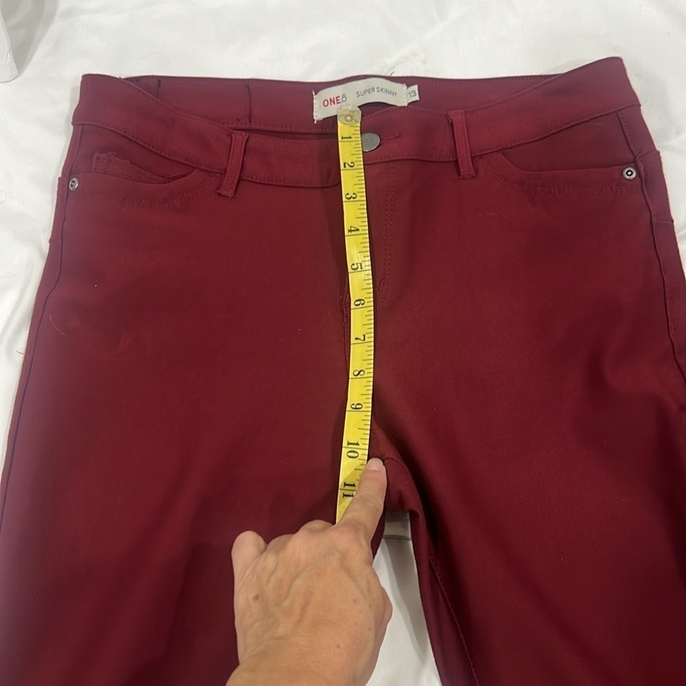 One 8 women's burgundy stretch super skinny pants size 13 (3x$15) - Picture 5 of 6